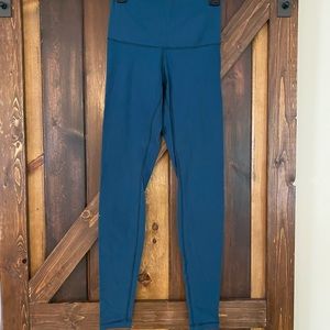 Wunder Under Lululemon pants size 6